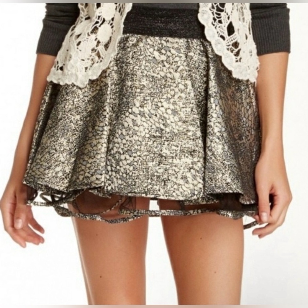 NWT RAGA Metallic Mini Skirt